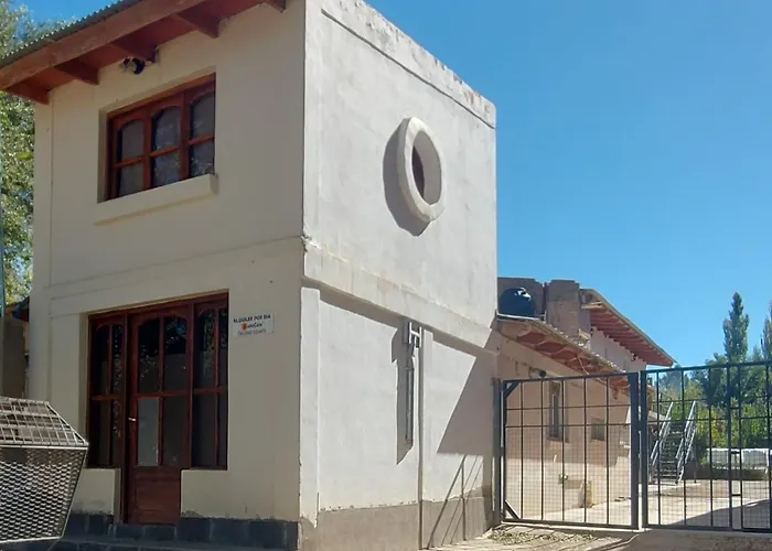 Hermoso Departamento céntrico con servicios.