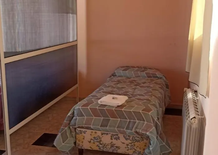 Hermoso Departamento céntrico con servicios.